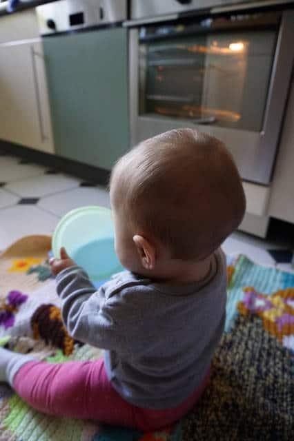 Beikoststart Baby kocht mit von breifreibaby