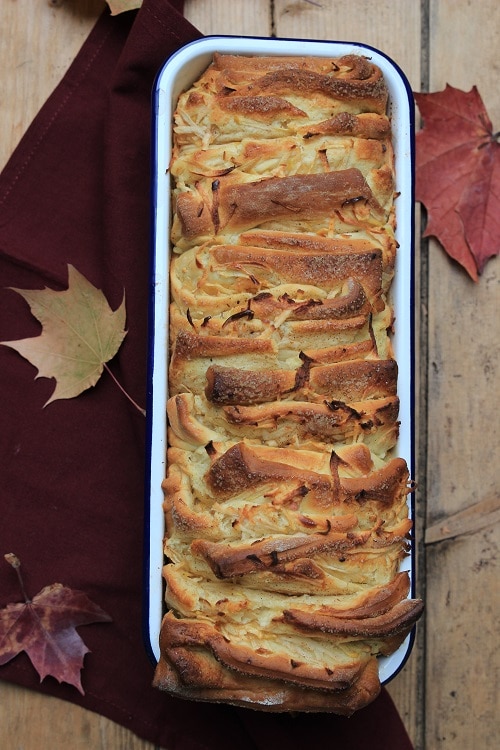 Zupfbrot mit Apfel und Zimt & Zucker