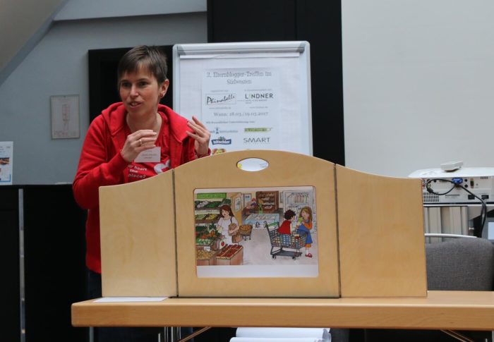 Autroin Sandra Schindler mit dem Erzähltheater