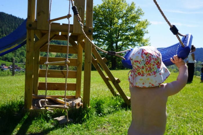 Freitagslieblinge am 26. Mai - Mama und Kind auf dem Spielplatz