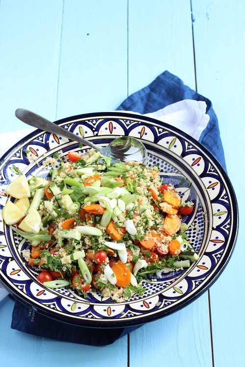 Couscoussalat mit Tomaten und Zucchini - perfekt zum Grillen und er schmeckt Groß und Klein (super BLW tauglich)