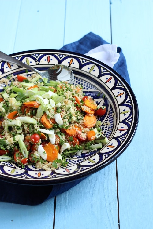 Couscoussalat mit Tomaten und Zucchini - perfekt zum Grillen und er schmeckt Groß und Klein (super BLW tauglich)