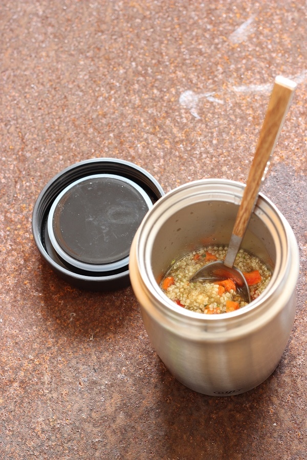 Wir stellen euch die Foodmug von Alfi vor - der Thermosbecher im Text mit Couscoussalat