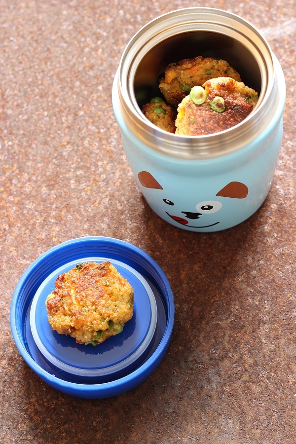 Thermosbecher von Alfi mit leckeren breifrei Couscousbratlingen - baby-led weaning geeignet