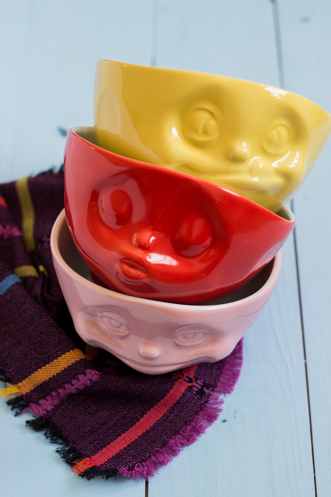 Müslischale von 58products - Müslischale mit Gesicht in rot, osa und gelb zu gewinnen