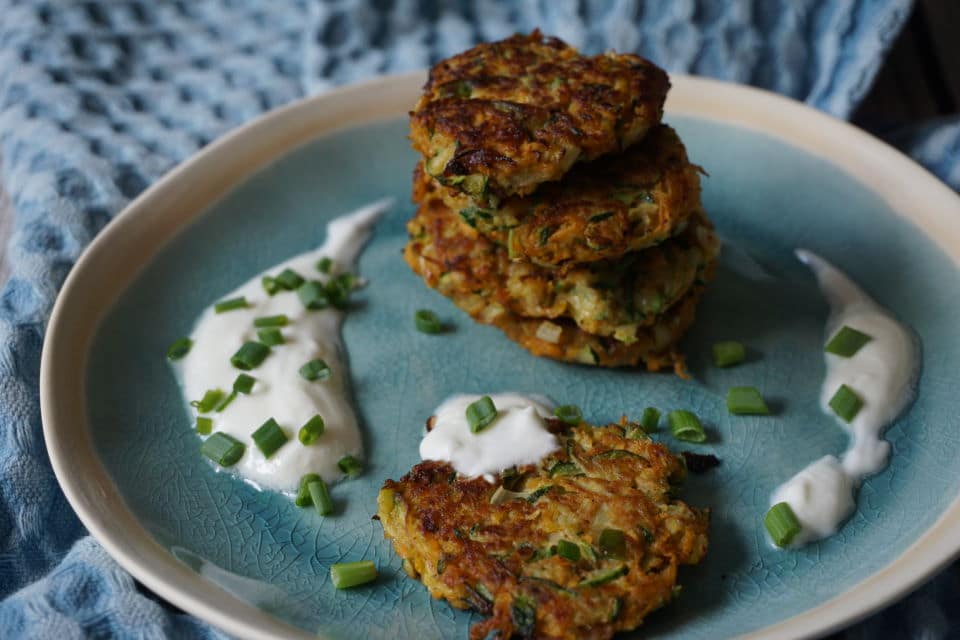 baby-led weaning Zucchinipuffer - breifrei Rezepte für Kinder