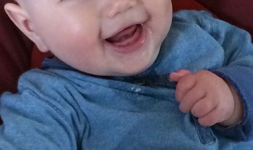 Essen ohne Zähne ist gar nicht schwer - Babys können ohne Zähne essen