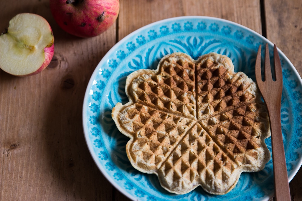 BLW Rezepte: Apfelwaffeln ohne Zucker für Babys und Kleinkinder