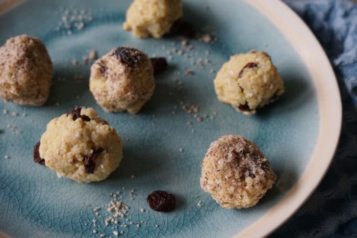 süße Hirsebällchen mti Rosinen für Kinder