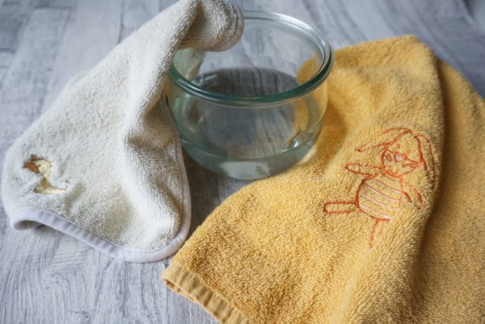 wunder Po Baby - Baby Popo mit Wasser sauber machen