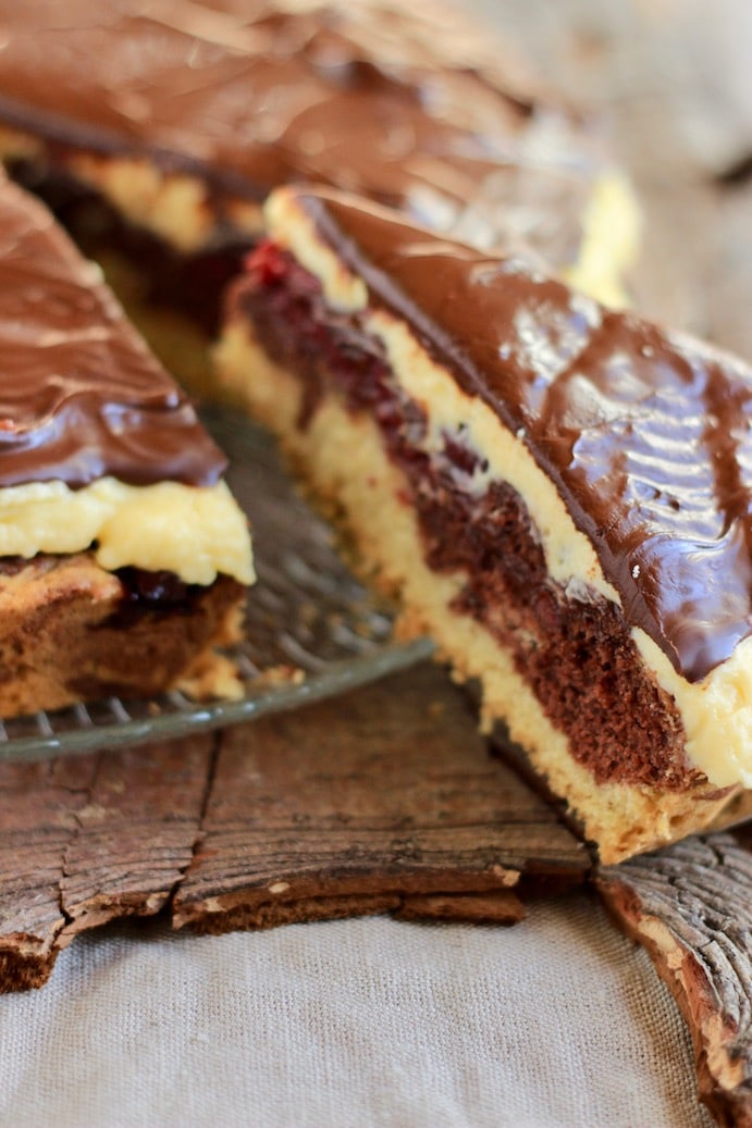 Rezept für vegane Donauwelle mit Kirschen