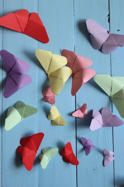 DIY Mobile für Babys mit Origami Schmetterlingen