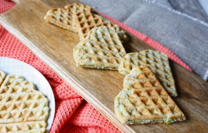 Waffelnherzen - Gemüsewaffen für BLW Babys und Kleinkinder mit Brokkoli und Käse