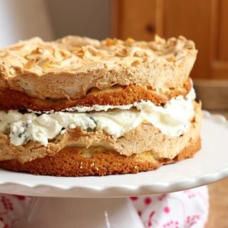 Stachelbeerkuchen - eine köstliche Trümmertorte mit Stachelbeeren