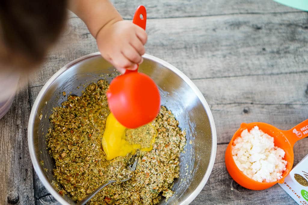 Kochrezepte fürs Wochenbett - Buddha Bowl mit Bratlingen und Gemüse