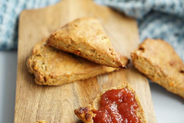 Rezepte für Ostern - Osterbrunch mti Scones mit Apfel und Möhre ohne Zucker - auch schon für die kleinsten geeignet zum breifreien Beikoststart