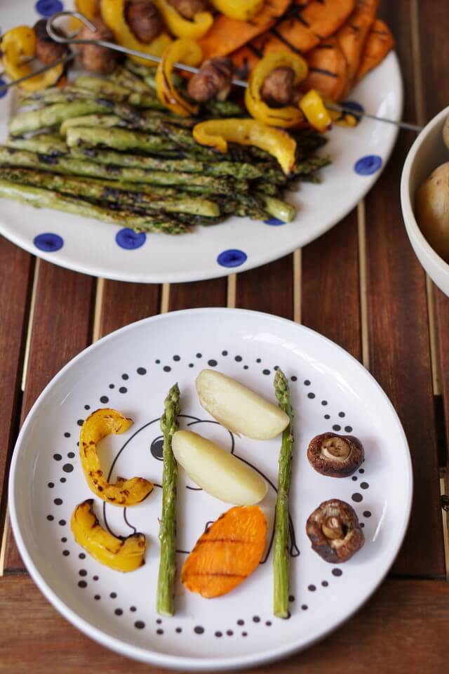 BBQ BLW und breifrei geerecht zubereitet. Grillen für Babys mit Gemüse