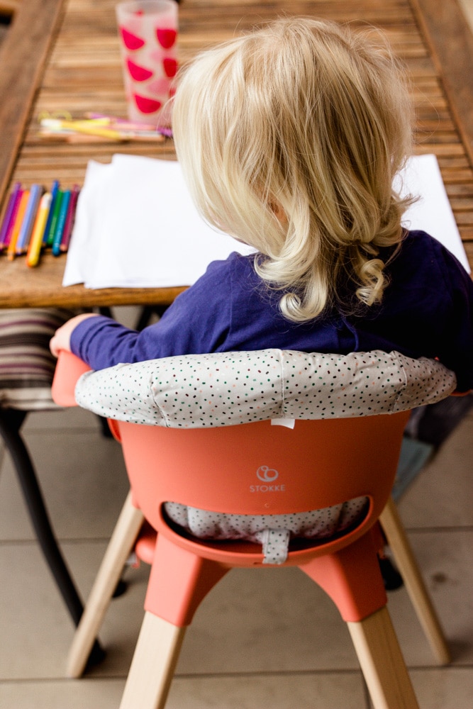 Ab wann dürfen babys im Hochstuhl sitzen