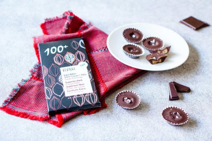 Erdnussmus Pralinen mit Meersalz - zuckerfreie Schokolade