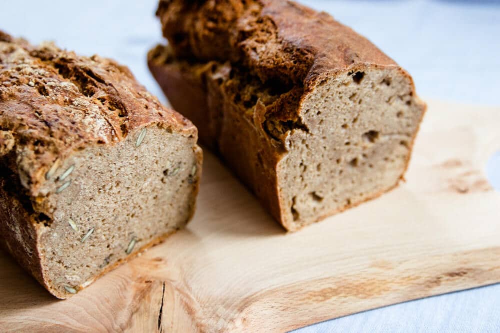Fertig gebackenes Brot - mit Hefe