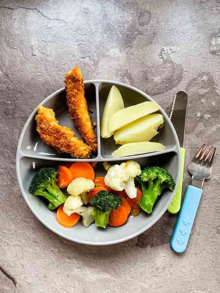 Ab wann Besteck für Baby