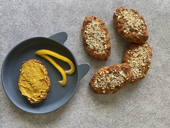 Haferflockenbrötchen mit Aufstrich sind die ideale Kombination