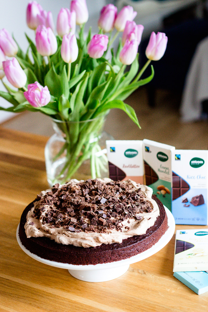 Überrasche deine Freunde mit dem besten veganen Schokokuchen