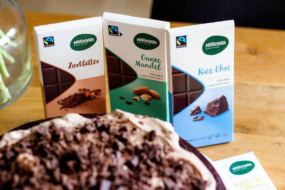 Veganer Schokokuchen mit leckeren veganen Schokoladen